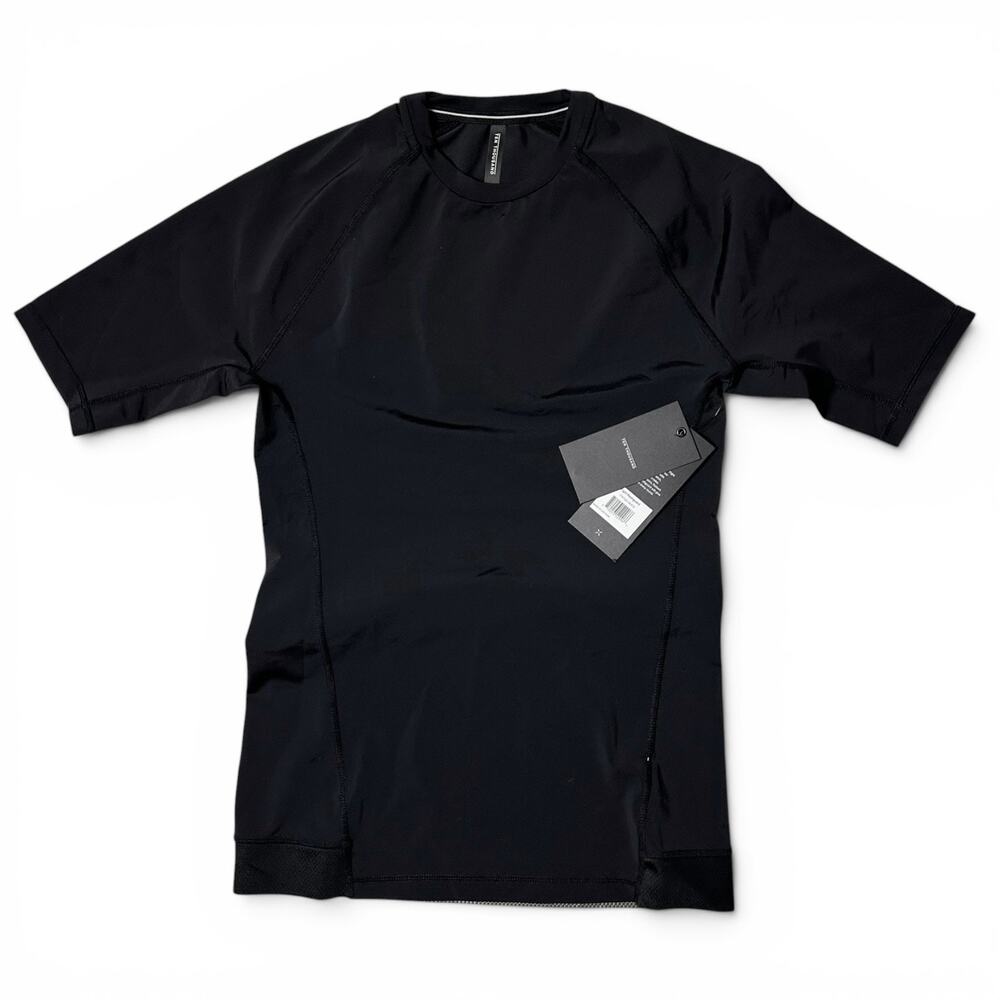 Ten Thousand Fight Rashguard Mens Size S Black Anti Odor Gripper Flatlock NWT
